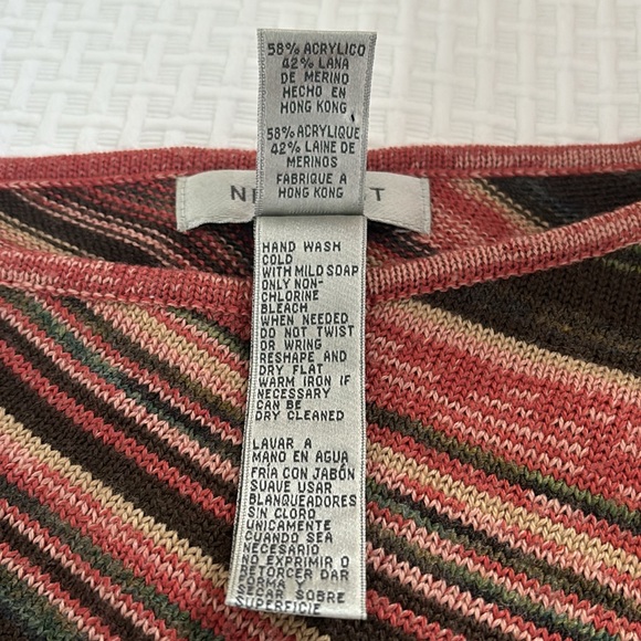 Nine West knit shawl/cape/poncho. One size. - Picture 4 of 6